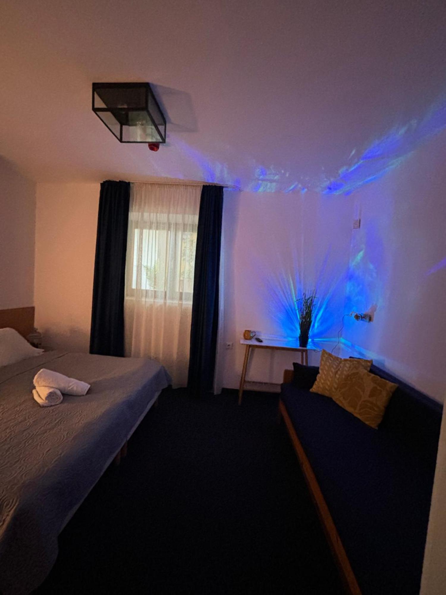 Sziget23 Hotel Ábrahámhegy Eksteriør billede