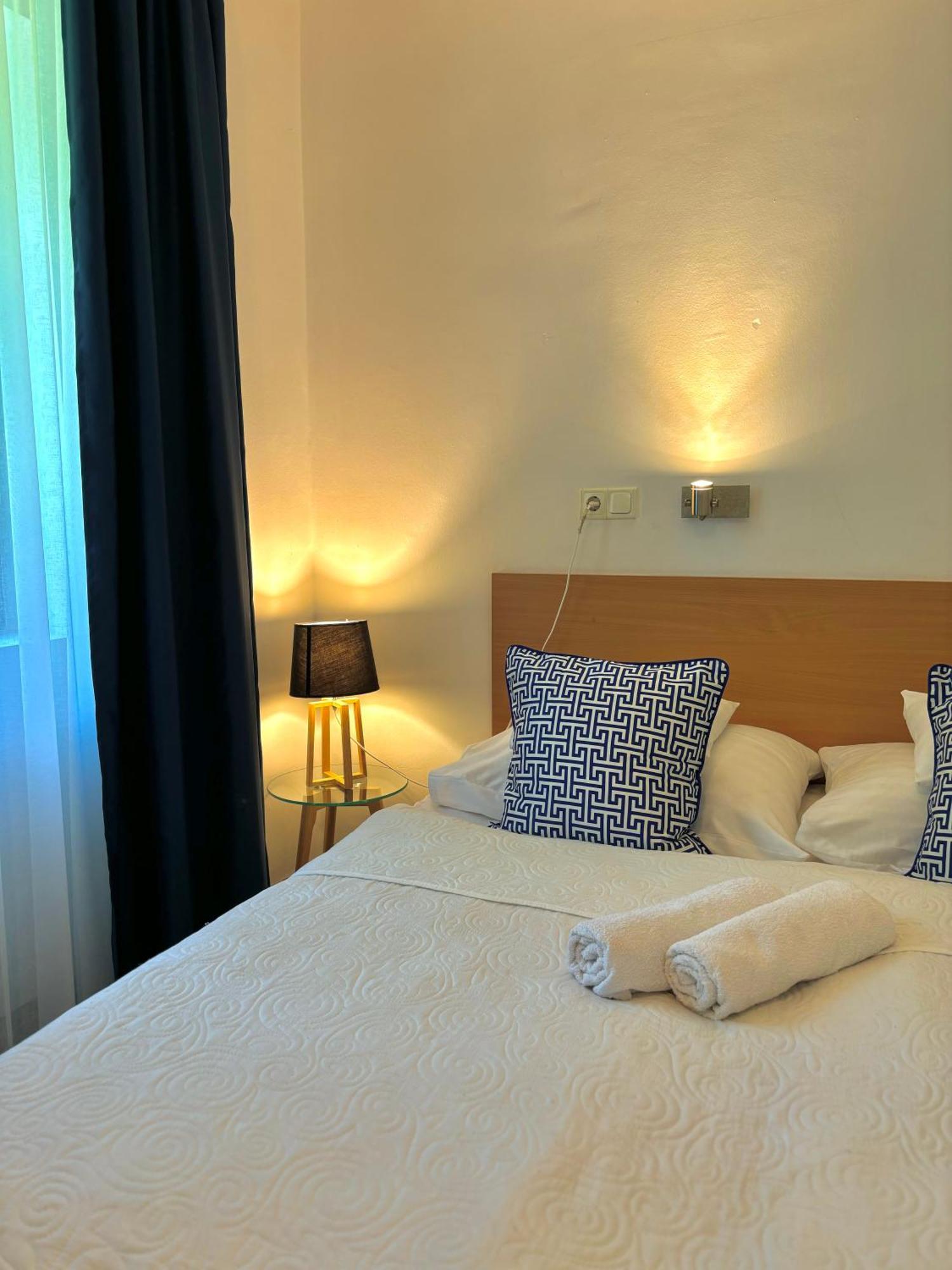 Sziget23 Hotel Ábrahámhegy Eksteriør billede