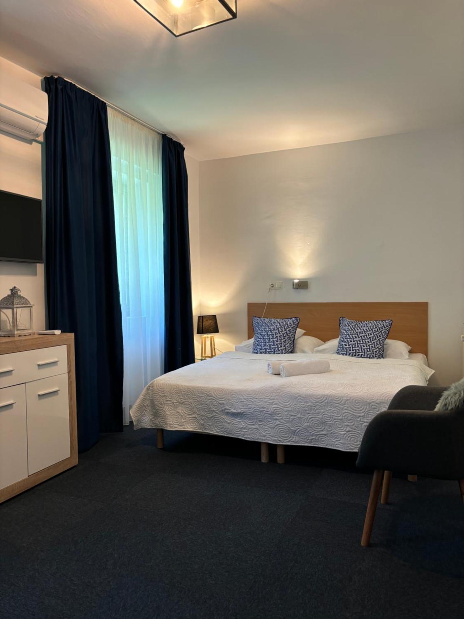 Sziget23 Hotel Ábrahámhegy Eksteriør billede